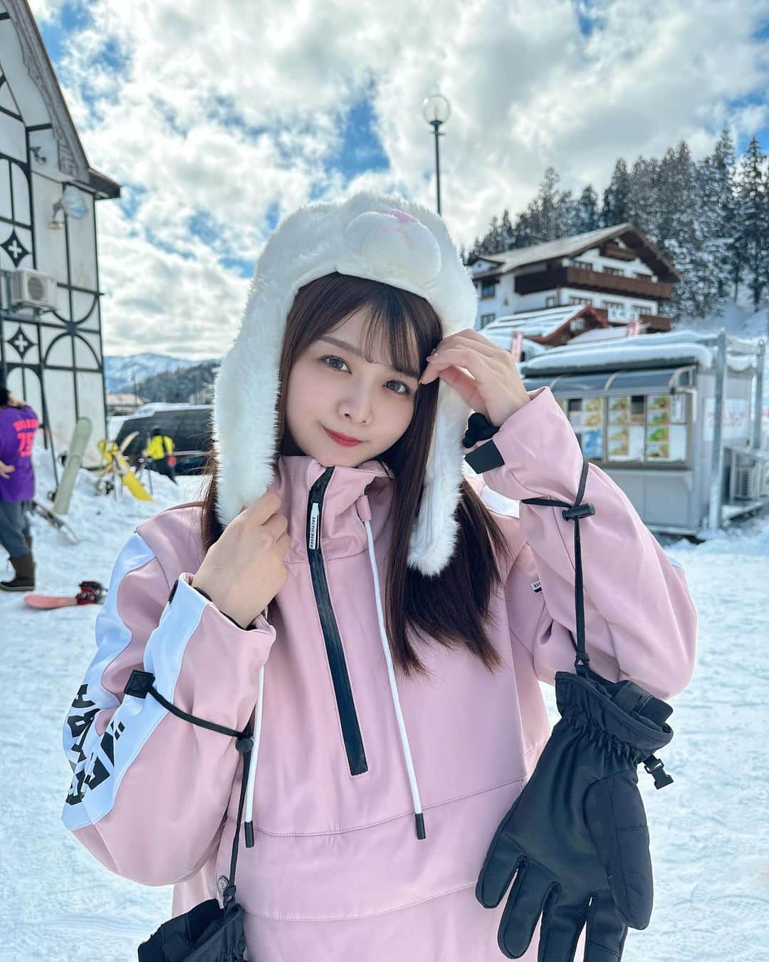 すみだかほのインスタグラム：「うさぎにしてみたんだけど 耳見えないね🐇笑」