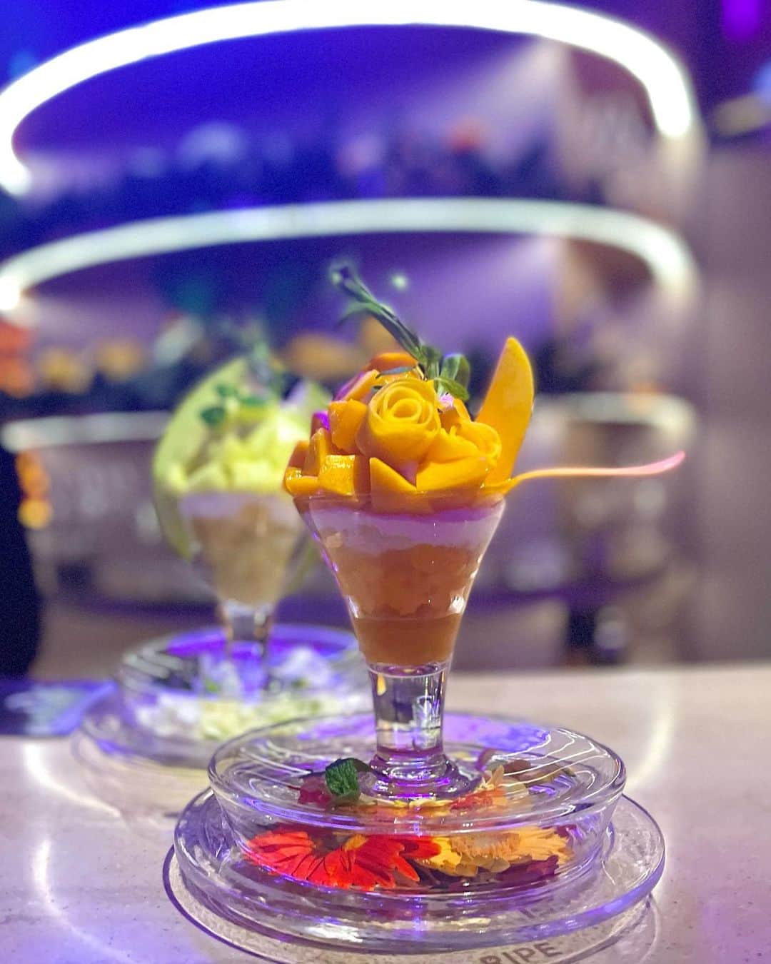 伊藤歩さんのインスタグラム写真 - (伊藤歩Instagram)「🍉🍈🍓🍎🥝🫐🥭🍒 The Best fruit parfait & fresh fruit cocktail in Tokyo！  自分へのご褒美💓国産フルーツパフェ おいちかったなぁ🤤  #lovetokyo #discovertokyo #japanesefruit」2月26日 18時43分 - ayumi__ito