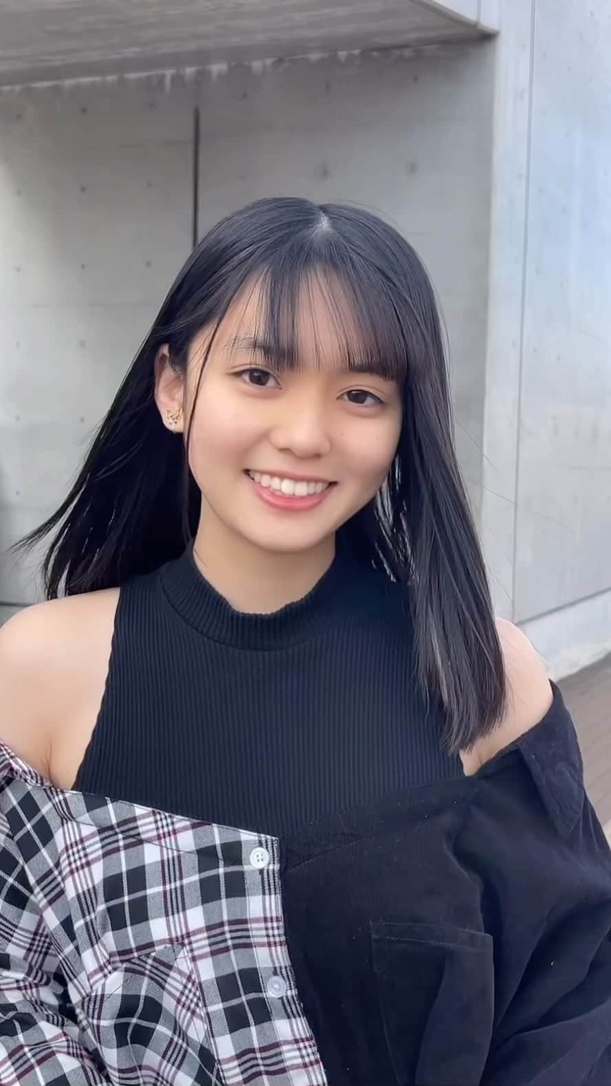 松島かのんさんのインスタグラム動画 - (松島かのんInstagram)「アイソレしてみた ️出来てる？🤭 Tiktokで好評だったからリール ...