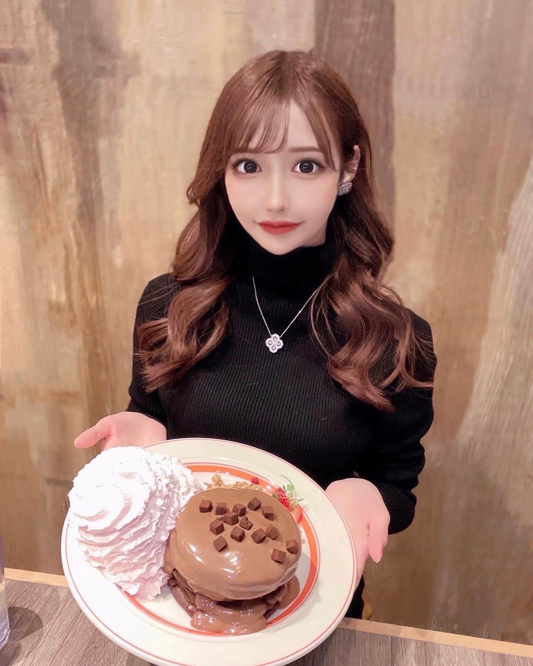 EMAのグルメインスタ