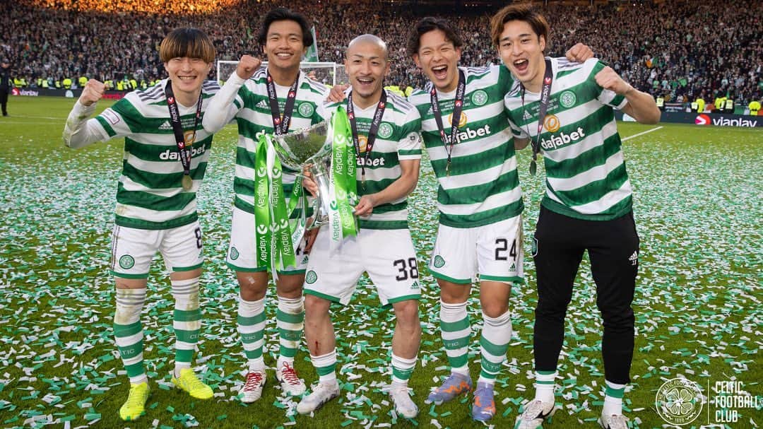 前田大然のインスタグラム：「. I love this team and their supporters💚🤍😘  優勝しました🏆🇯🇵 応援ありがとうございました！」