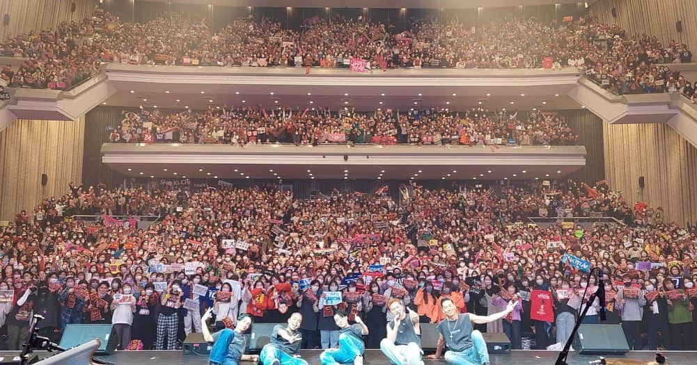 exileパフォーマンス研究所のインスタグラム：「Thanks Osaka❤️‍🔥  #EXILETHESECOND  #twilightcinema」