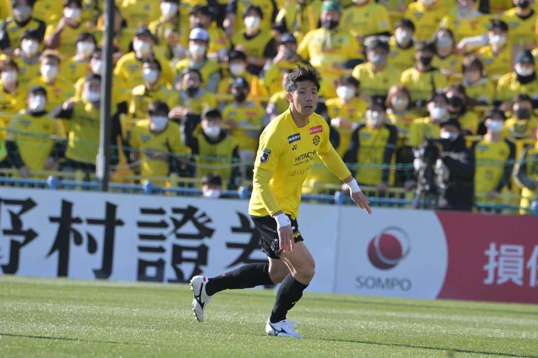 三丸拡のインスタグラム：「. . vsFC東京 1-1  この経験から必ず学び、成長する。 次こそは勝利を届けられるように。  応援ありがとうございました！  #柏レイソル」