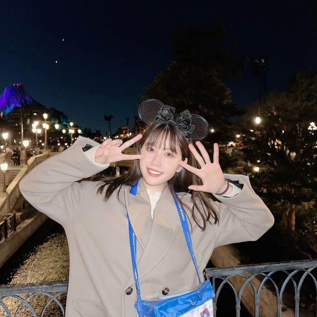 東城茉里のインスタグラム：「25歳になりました！ たくさんの心温まるDMやメッセージありがとうございます！💌 引き続き初心を忘れず身も心も健やかにがんばります〜☺︎ ⁡ 東城茉里」