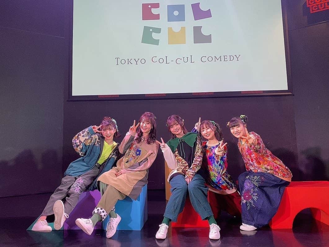横道侑里のインスタグラム：「#カルコメ ありがとうございました！ たくさんの温かい拍手と温かい笑い声幸せでした。もっともっと多くの方にもっとたくさんの笑顔を幸せをお届けできるように精進します！」