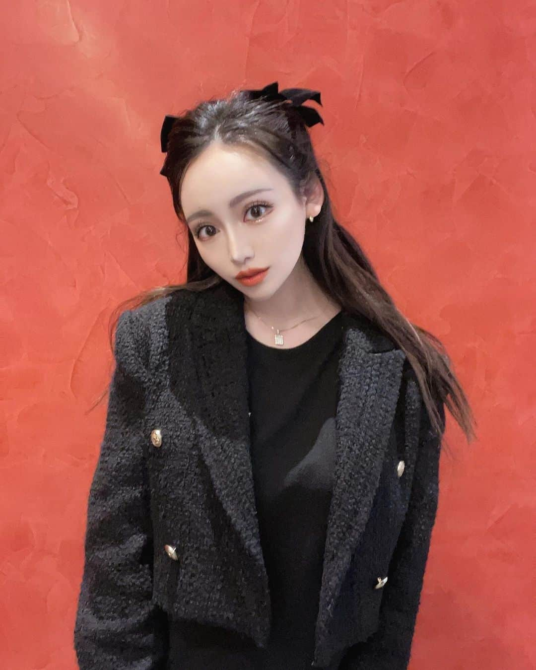 ちあきんぐのインスタグラム：「Black style🐈‍⬛  #新しいプロフィール画像」