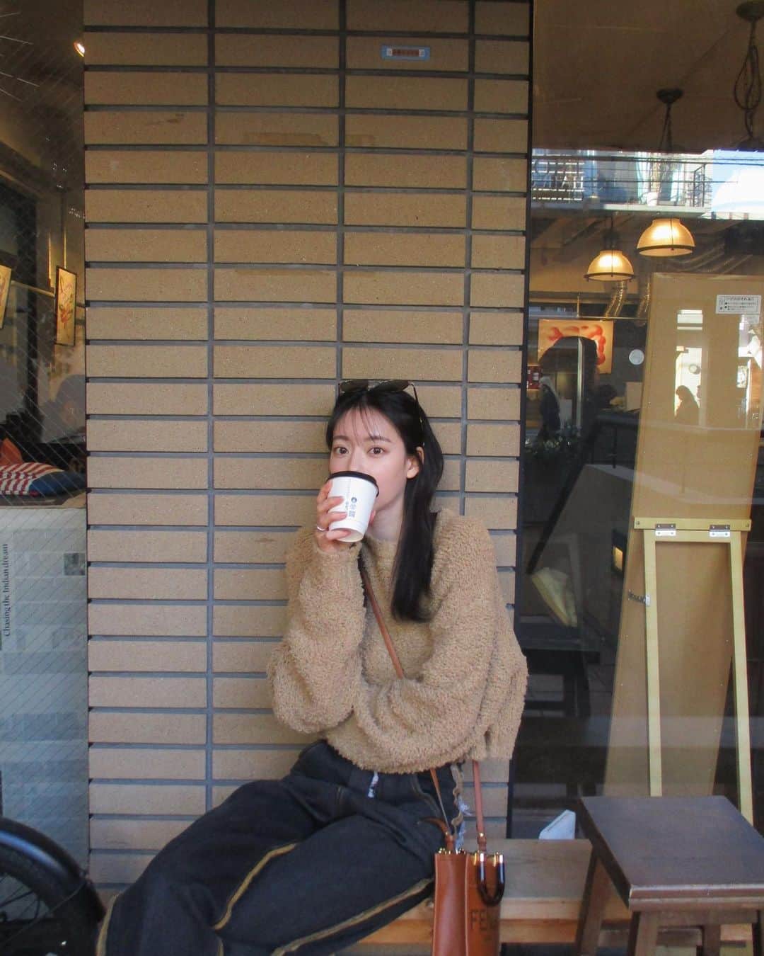 Nagomi（なごみ）のインスタグラム：「.  コーヒー飲めへんからココア派☕️ みんなカフェ行ったら何頼む？」