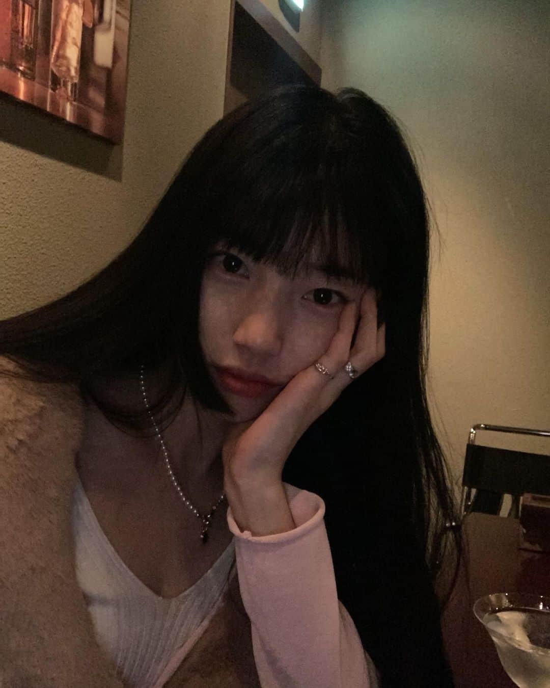 ペ・スジのインスタグラム：「셀카 오랜만 😚」