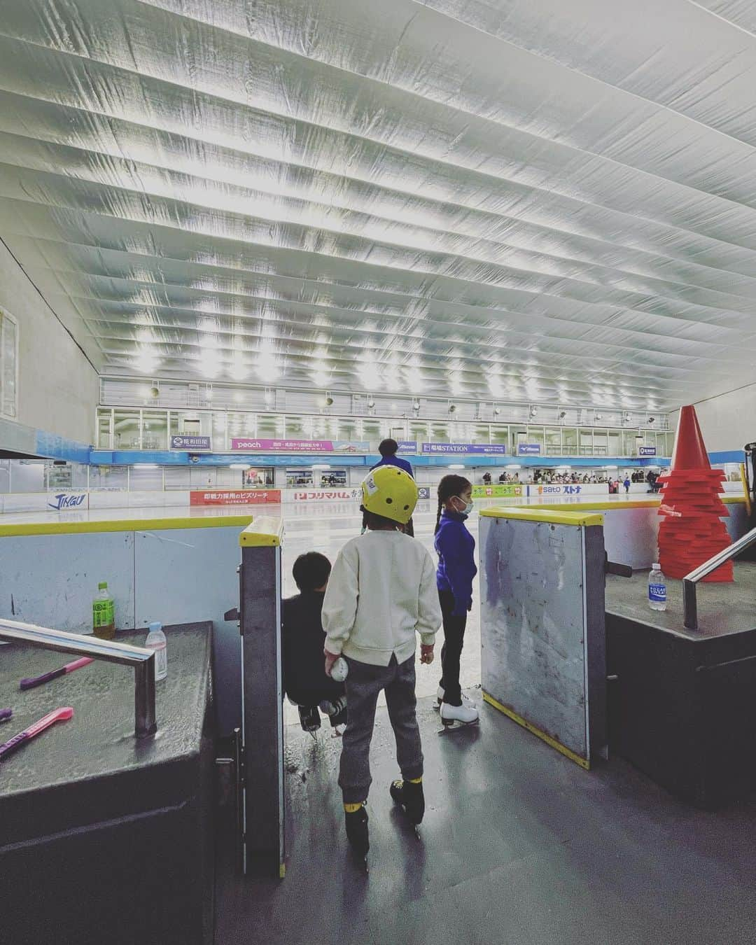 小川哲史のインスタグラム：「…4時間⛸😓」