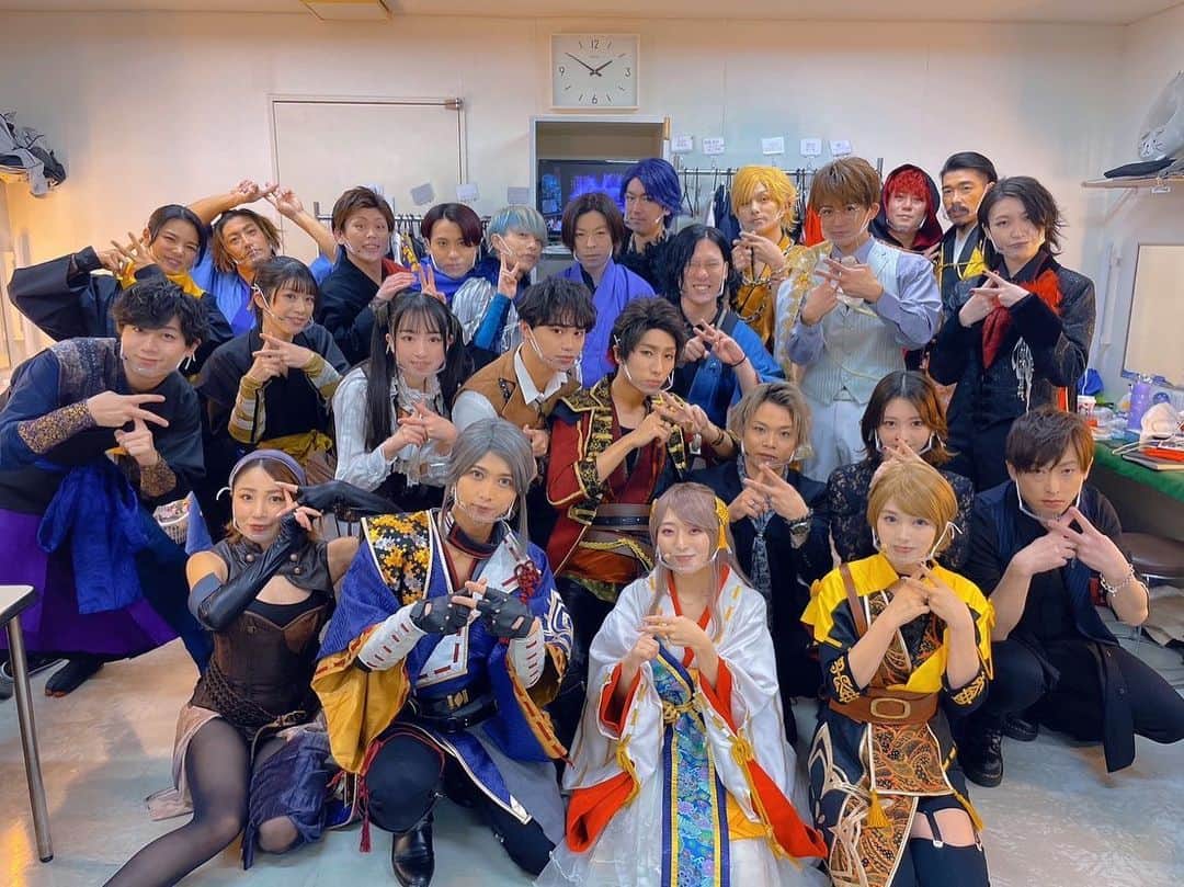 古謝那伊留のインスタグラム：「SEPT presents『FATALISM ≠ Re:Another story』  無事14公演を終えましたー！！  誰一人欠ける事なく千穐楽を迎える事が出来て本当によかったです！  彪、金谷、ノインとして生きる事が出来た喜びと寂しさと色々混ざって舞台からハケた後は凄く泣いてしまいましたが  それほど今回の作品に思い入れがあるんだなと感じました。  まだまだ人生長いと思いますが この舞台に出れた事を誇りに思って  これからも突っ走っていきますので  よろしくお願いいたします☺️  彪、金谷、ノイン/古謝 那伊留  #フェイタ #SEPT #10周年 #おめでとうございます㊗️」