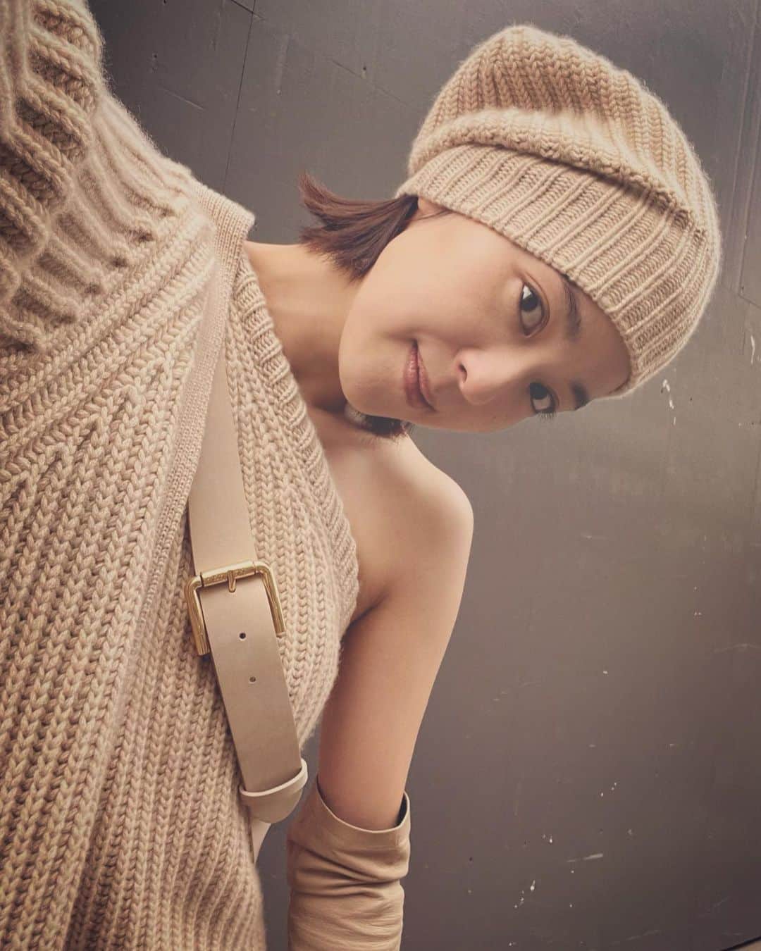 のインスタグラム：「🎥 🎞 🌨 🇮🇹 ☕️ @maxmara」