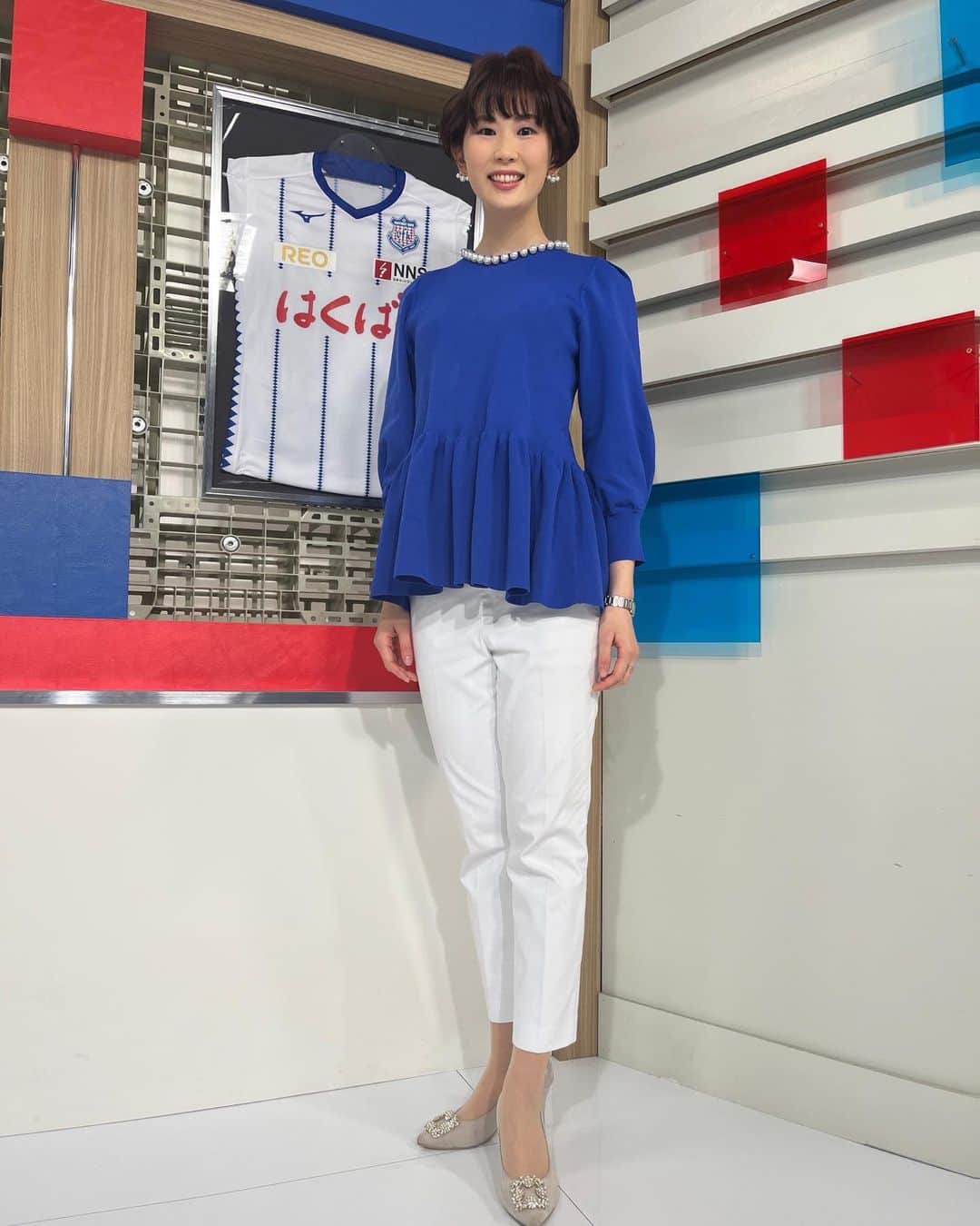 小松千絵のインスタグラム：「今日の山梨スピリッツ ⚽️  次回は当日行われる ヴァンフォーレ甲府vs東京ヴェルディ の一戦を速報でお伝えします！ 次こそ今季初勝利を🔥⚽️  ピアス #HIJI工房 ヘアセット #CHARME  #山梨県 #山梨 #yamanashi #甲府 #アナウンサー #ラジオパーソナリティ #ラジオパーソナリティー #ラジオ #radio #radiko #山梨放送 #ybsラジオ #小松千絵 #山梨スピリッツ」