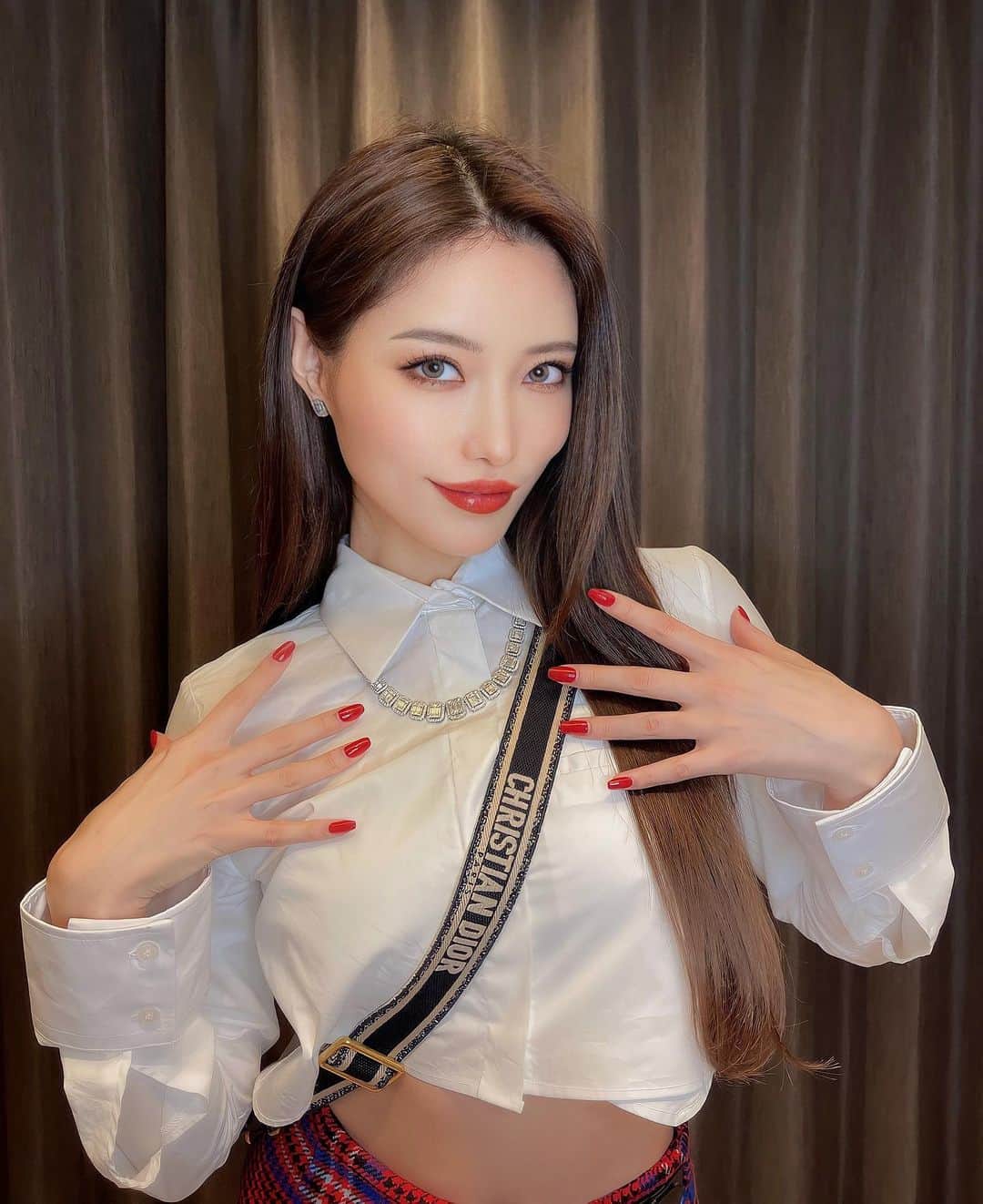MIKAのインスタグラム：「HAPPY SUNDAY🍒 ⠀ ⠀ マックのひとくちチュロスたべたい♥️ みんなマック行ったら何頼む？？🥤🥰  ⠀」