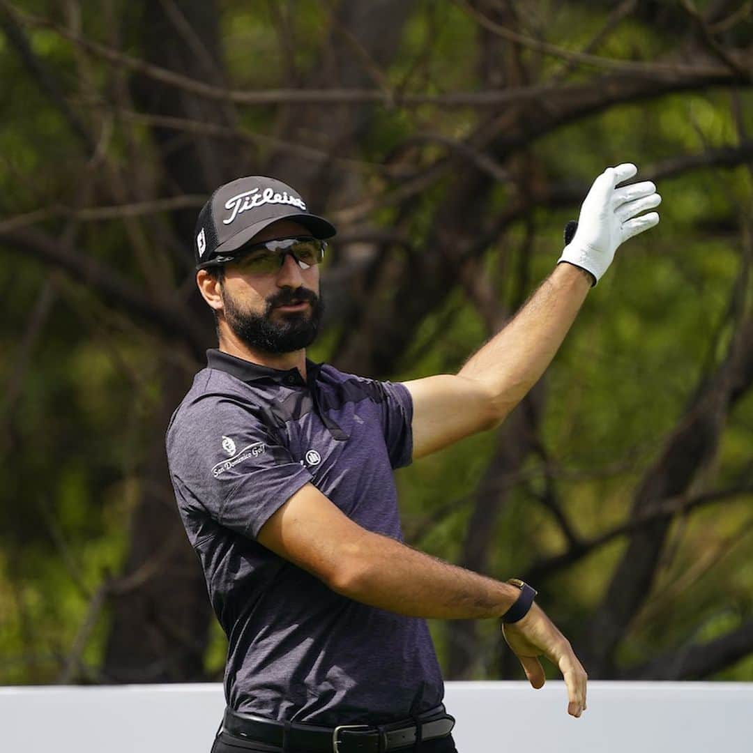 フランチェスコ・ラポルタさんのインスタグラム写真 - (フランチェスコ・ラポルタInstagram)「Fun week here in India 🇮🇳, played some good golf after a bad start on the first round. T32 in the end with some slowly improves. Time for a week with the fam and get ready for Kenya 🇰🇪  —— #hydrogen #allianzitalia #titleist #footjoy #borgoegnazia #sandomenicogolf #tribesstore #heroindianopen #dpworldtour」2月26日 23時06分 - francesco__laporta