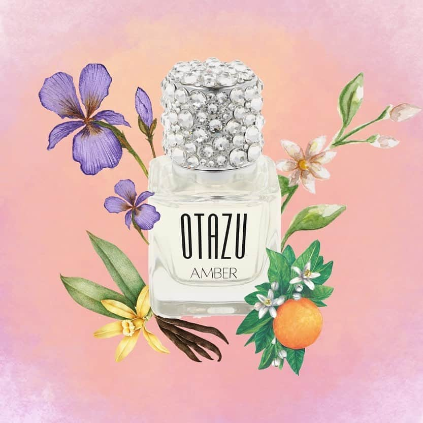 ロドリゴ ニューヨーク バイ ロドリゴ オタズのインスタグラム：「COMING SOON✨  Otazu Amber Eau de Parfum!  Pre-Order now and receive a complimentary pair of lacrima crystal earhangers (first 99 orders)  #perfume #otazu #new #preorder #crystal」