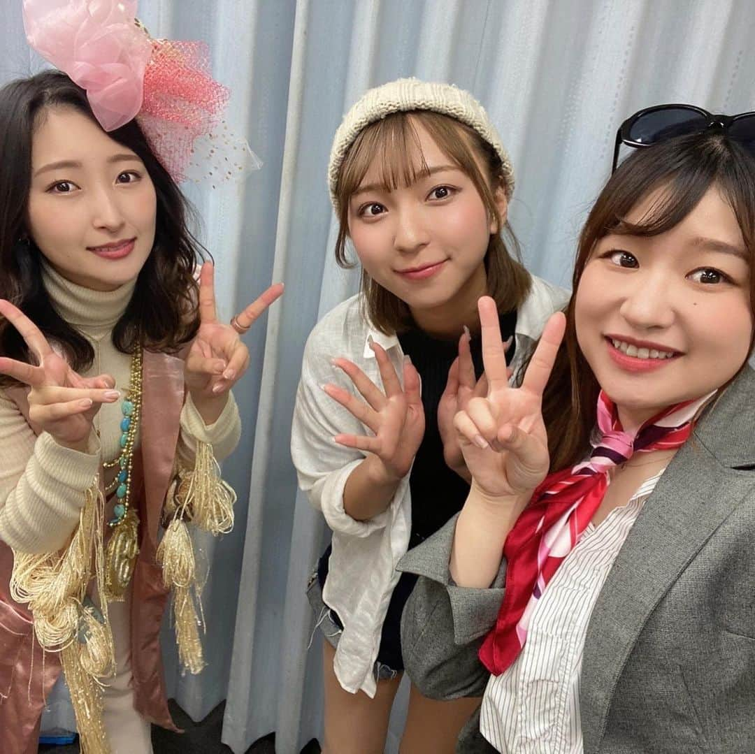 葉月さんのインスタグラム写真 - (葉月Instagram)「#五反田タイガー 12th Stage  『Tokyo Community Llfe〜Reborn〜』 無事に終演しました！ 稽古序盤は余所行きの私だったけど徐々に素でいれて毎日ゲラゲラゲラゲラ笑って超〜楽しかった🥴あったかい人達しかいなくて良い空間だったなー！ 見てくれた皆さん本当にありがとうございます！ 感想も聞きたいのでDMでもいいし(お返事はできないけど)、なんでもいいので教えてね🫢 厳選したお気に入り写真もスライドして見てね🫢」2月27日 0時04分 - hazu1121