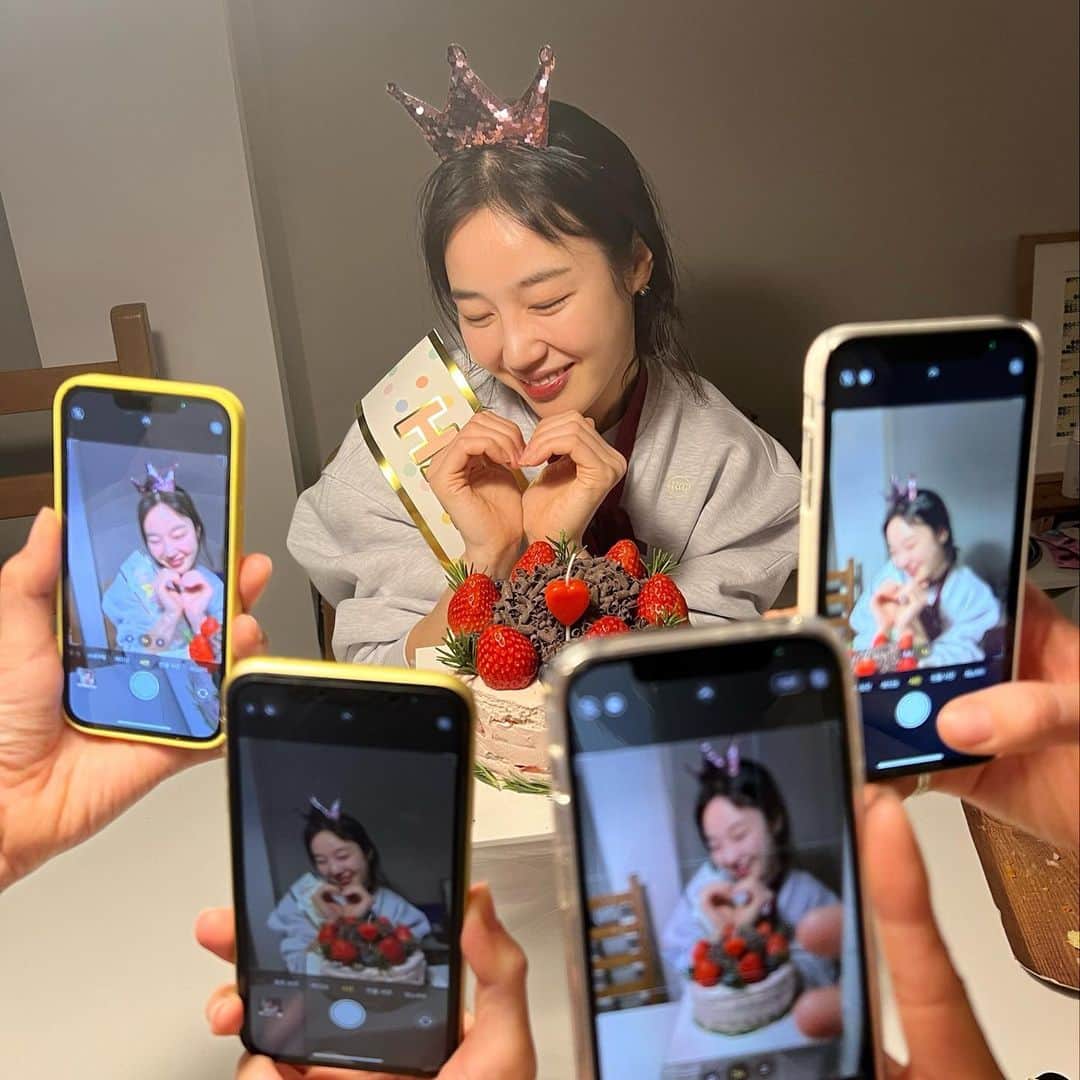 ソ・ウナのインスタグラム：「고마워 🫶🏻❤️」