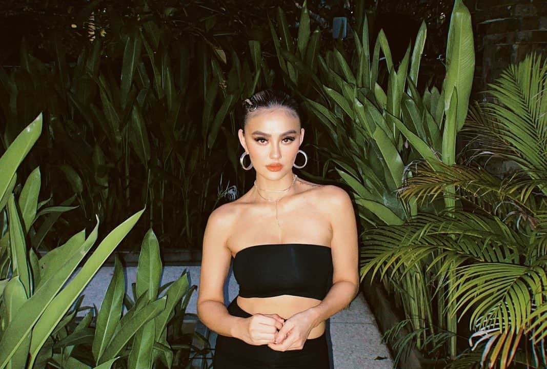 アグネス・モニカのインスタグラム：「💅  #AGNEZMO」