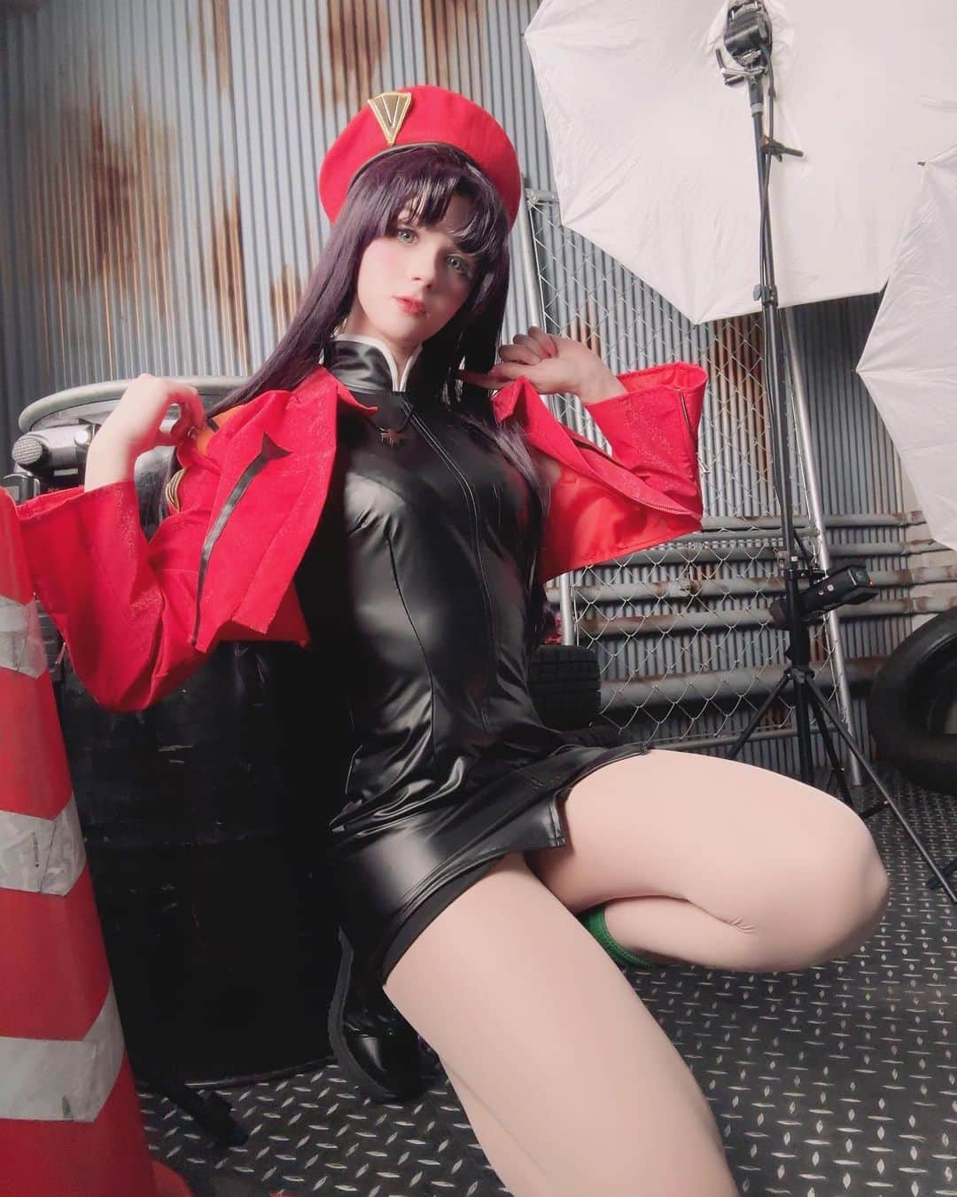 Hirari Ann（ヒラリー アン）のインスタグラム：「Mommy Misato is here to take care of you 💕🥰  #evangelion #neongenesisevangelion #cosplay」