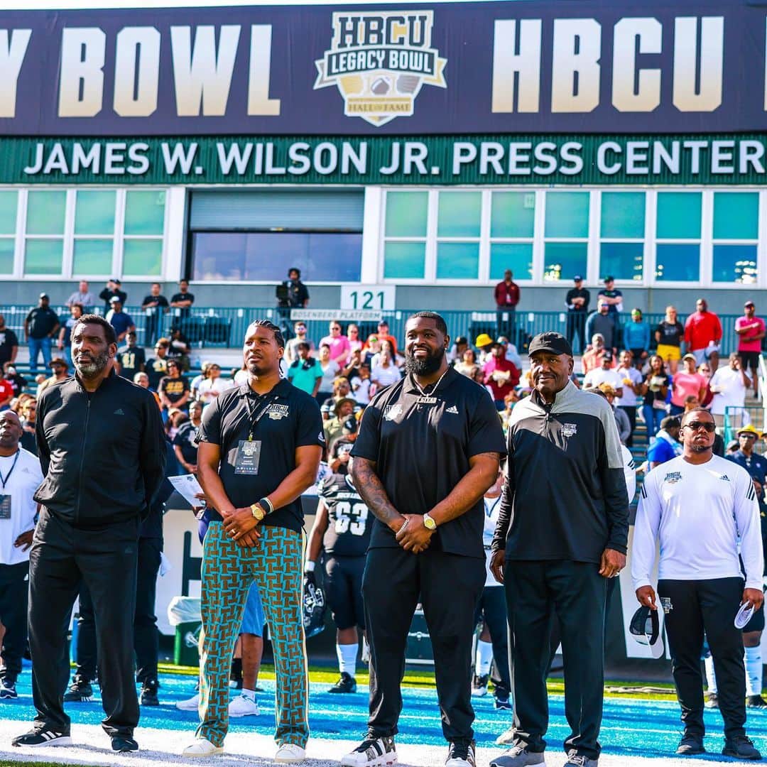 ジェームイス・ウィンストンのインスタグラム：「On behalf of my family, friends, associates & teammates, it was an honor to be a part of the @hbculegacybowl at Yulman Stadium New Orleans, LA. Thank you to all involved in bringing some noteworthy attention to some of the amazing student athletes. The best is yet to come. #DreamForever 🙏🏾」