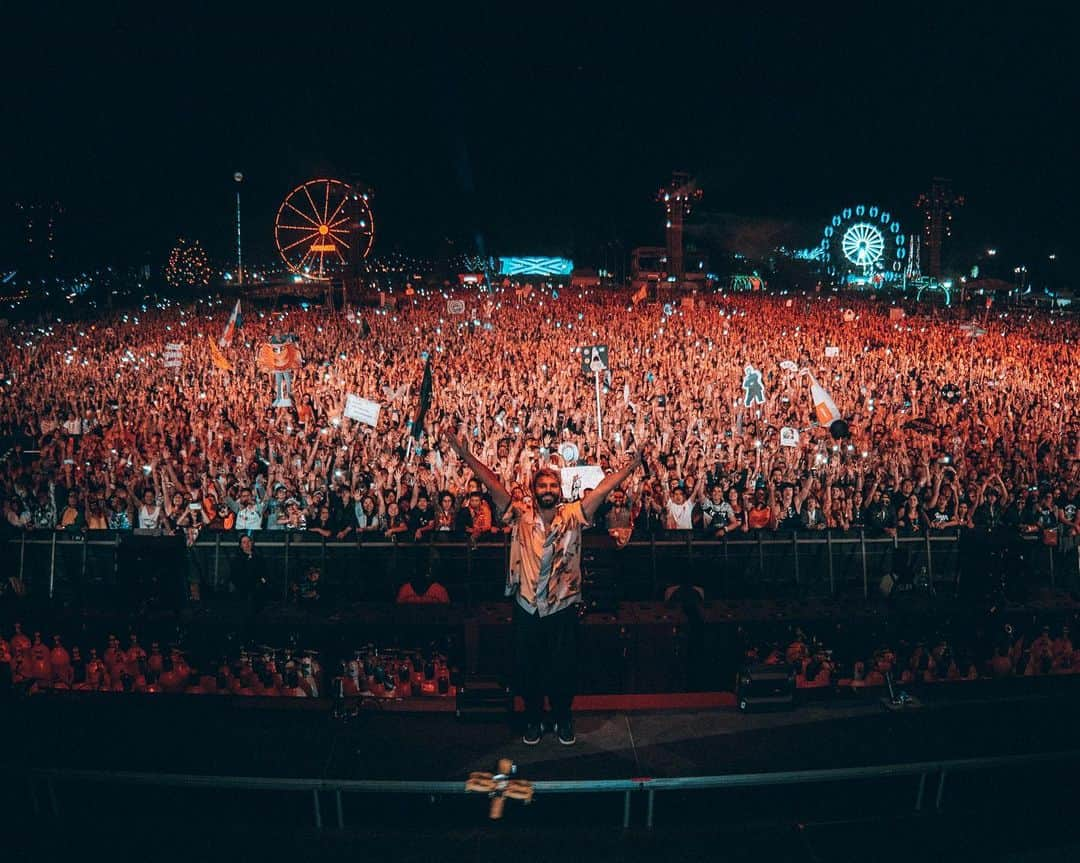 R3habのインスタグラム：「THANK YOU EDC MEXICO, this was unforgettable!! 🔥🔥🔥」