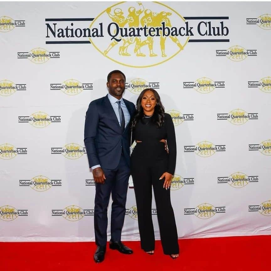 マイケル・ヴィックさんのインスタグラム写真 - (マイケル・ヴィックInstagram)「Truly blessed and honored to be apart of this Elite Club... #QBHOF #nfl #blessed #godsplan」2月27日 2時50分 - mikevick