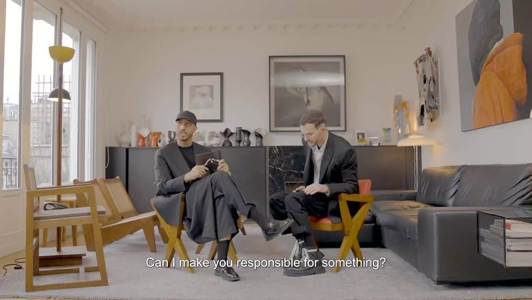クリスヴァンアッシュのインスタグラム：「@osamachabbi CAME TO MY PLACE AND WE HAD THE NICEST TALK ABOUT FASHION, LIFE AND LOVE, … THE IMPORTANCE OF THE LENGTH OF SOCKS, ALSO.  FULL VIDEO ON YOUTUBE:  https://youtu.be/8Aj-SAh7_lY THANK YOU, @osamachabbi  @otmanqrita @sheriff.projects @ulysse.rd  #krisvanassche #kris_van_assche @kris_van_assche.edit」