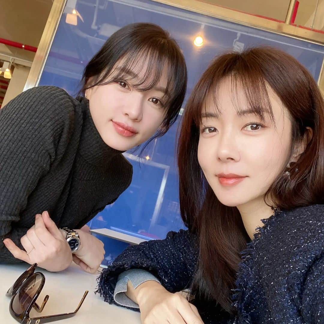 キム・サヒのインスタグラム：「🥰 내친구 정지윤 내동생 김지용 투닥투닥 둘이 싸우는거보면 넘나 잼나 ㅋㅋㅋㅋ🤣 함께라 햄보케🧡  #파주투어 #파주카페 #콰트로박스  지유나 파주 또 놀러갈게♥️」