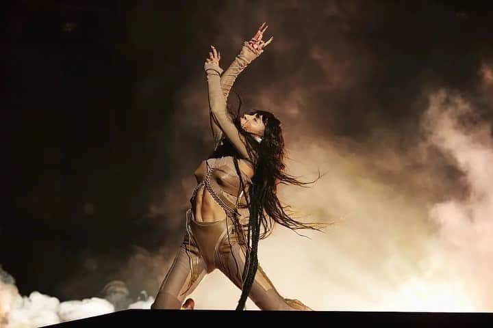 ロリーンのインスタグラム：「All I care about is love. #tattoo #loreen   #melodifestivalen #melfest」
