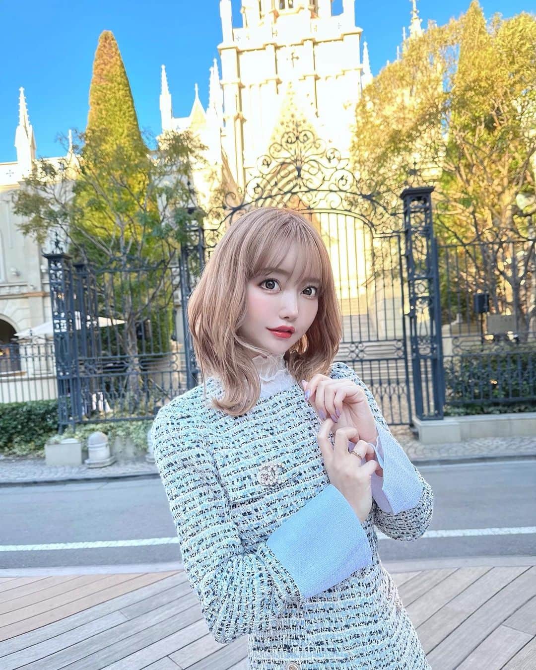 吉川ちえのインスタグラム：「【💁✂💁✂💁✂】 . 先日アンククロスで髪の毛 カラーとカットしてきました😗❤️ 今回はエクステ顔周りにしか つけず自毛の長さにあわせてもらったよ🧸 . カラーはベージュ系に😆💓 担当はさくさんだよ👦🏻⭐️ ( @ankhcross_raft ) ( @ankhcross_recruit ) いつもありがとうございます🙇‍♂️ . #ankhcross #ankhcrossraft  #アンククロス #ミディアムヘア」