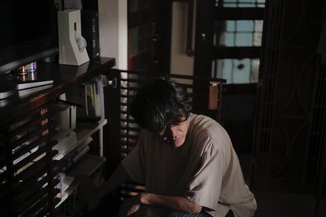 山中崇のインスタグラム：「『TOMA2号』3/11(土)15時〜、3/14(火)13時〜中之島美術館にて上映します。11日は長部監督が登壇予定です。 お時間ありましたらよろしくお願いいたします。 TOMA2号｜OAFF2023｜インディ・フォーラム部門」