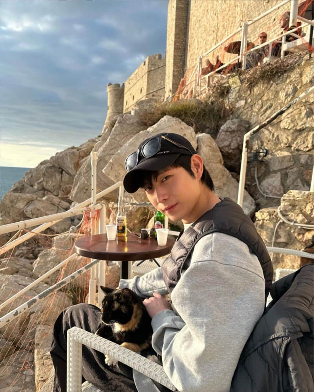 キム・ヨンデさんのインスタグラム写真 - (キム・ヨンデInstagram)「🐱🥰」2月27日 8時19分 - youngdae0302