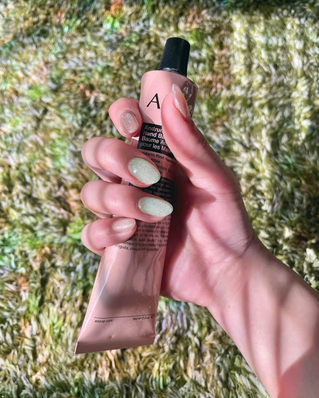 fumikaのインスタグラム：「⁡ 💅🌸✨ ⁡ #春 #桜 #ネイル #マグネット #aesop」