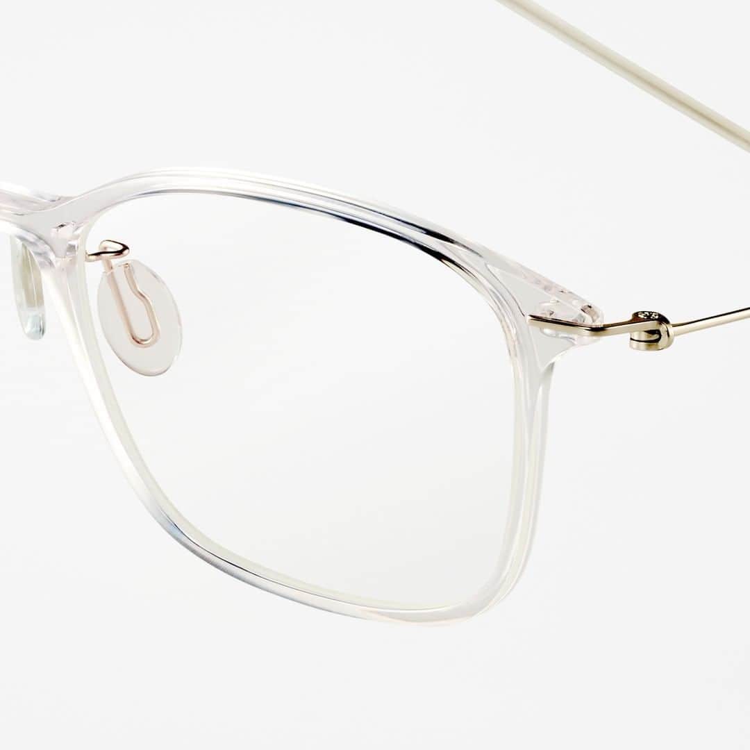 JINS PHILIPPINESさんのインスタグラム写真 - (JINS PHILIPPINESInstagram)「Love at first sight!   A fashionable clear ultra light frame that's perfect for any face shape.   Ultra Light Airframe MUF-20A-064_100 COLOR/CLEAR  #JINS #Airframe #Jins #glasses #eyewear #frame #fashionableglasses #stylishglasses #lightest #ultralight」2月27日 13時00分 - jins_philippines
