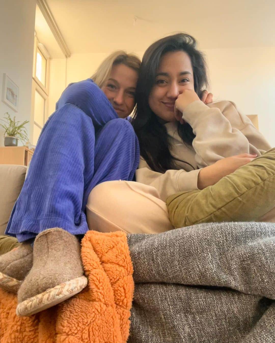 ジャッキー・グローネンのインスタグラム：「These last couple of months tho 🏝」