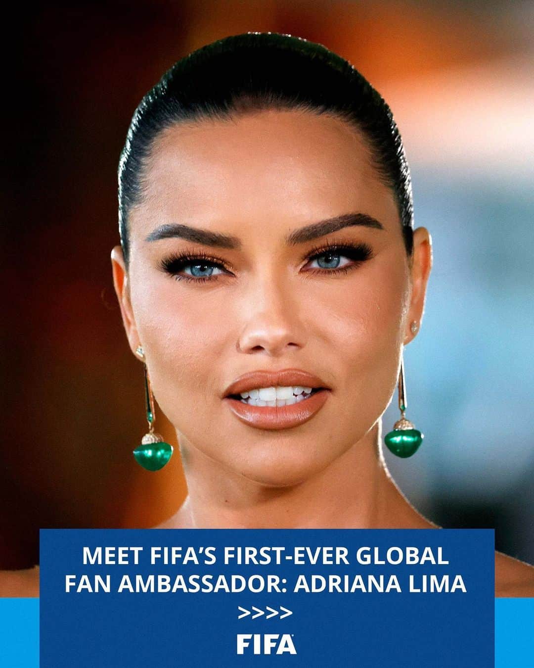 アドリアナ・リマのインスタグラム：「Introducing the first FIFA Global Fan Ambassador 🙌  In this role, @adrianalima will develop, promote and participate in several global initiatives involving fans from all over the world!」