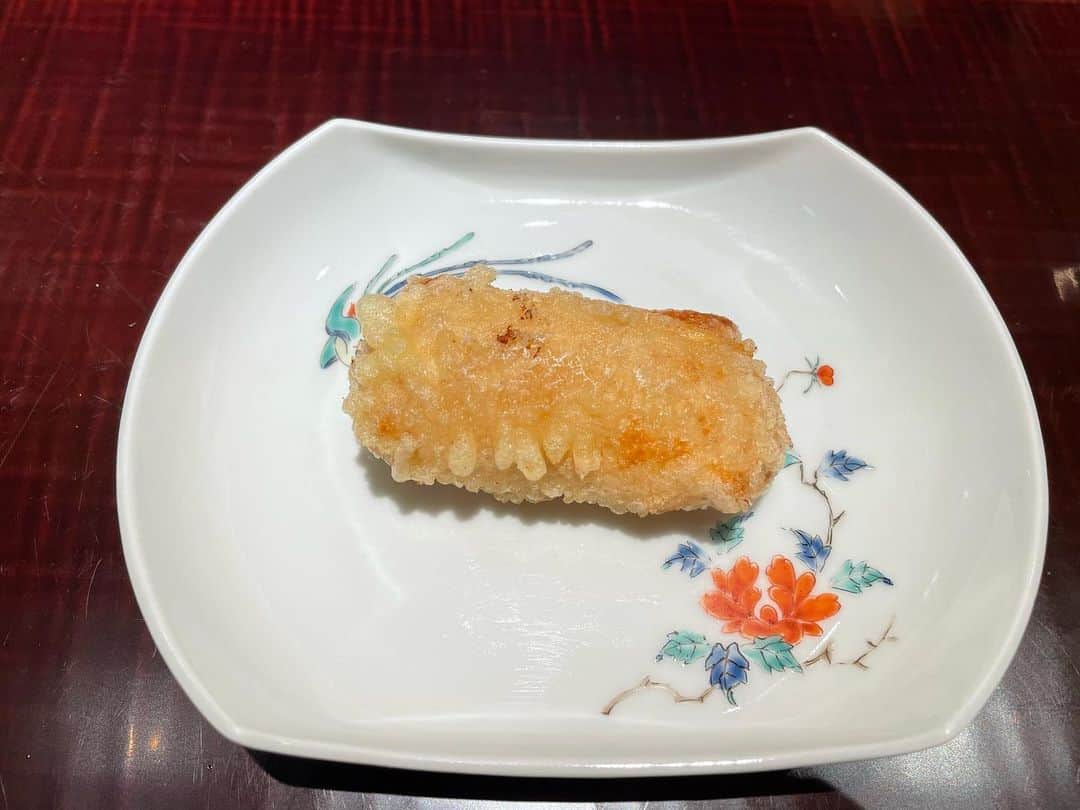 摩耶裕さんのインスタグラム写真 - (摩耶裕Instagram)「. . 中華もイタリアンも大好きだけど、やっぱり日本料理食べると1番好きだなぁと☺️✨  穴子の土鍋ご飯が美味しすぎて土鍋で頂きたかった🫢笑  #料理屋稲家  #日本料理」2月27日 16時54分 - yutaka__maya