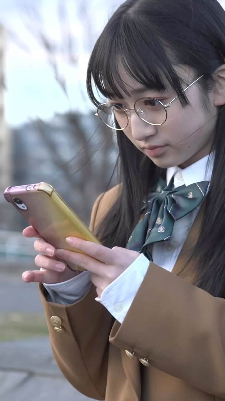 のインスタグラム：「.  『 キミの青春へ、恋へ、エール 』  WEB 限定 CM ナホ ver. が公開されました！  恋愛ものは初めての挑戦✨ ちょっぴり恥ずかしいですが、、 ぜひ見て、応援してください☺️  “ ナホの恋 ” は2/27(月)から Pop teen 公式TikTokにて 配信開始です💓  再生回数といいね数で 最後のヒロインが決まります！  #kimiyell #Popteen #UQ親子応援割 #pr」