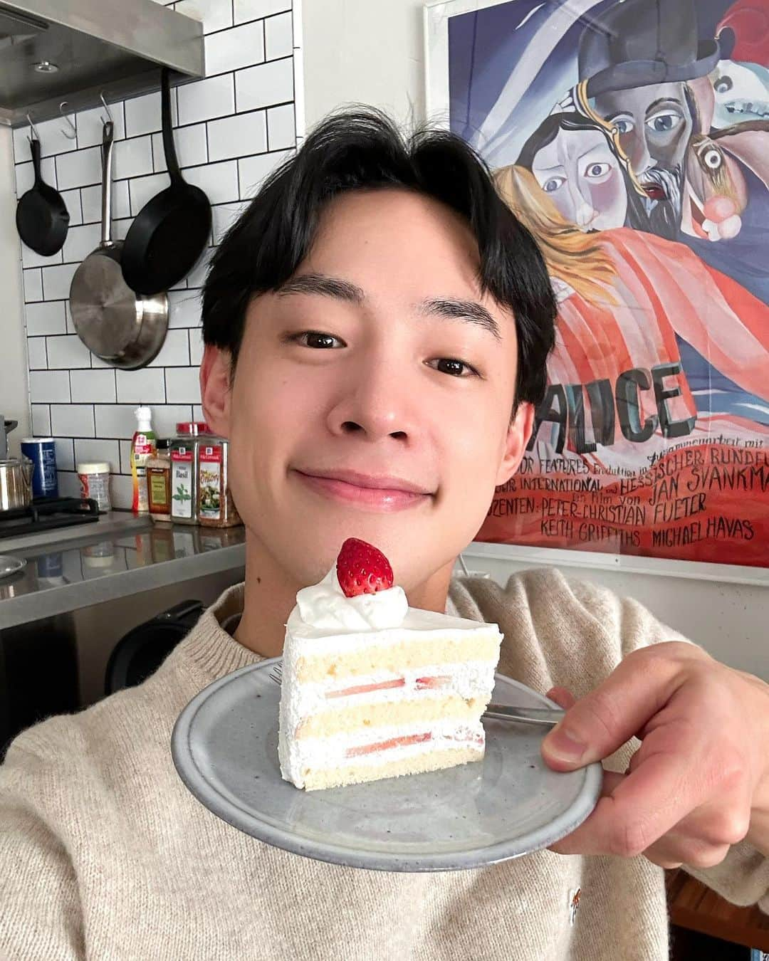 三永武明さんのインスタグラム写真 - (三永武明Instagram)「いちごの季節🍓🍓🍓になりましたね🍰 #休日の過ごし方 #今週も頑張ろう #おうちカフェ」2月27日 18時55分 - takeaki_mitsunaga