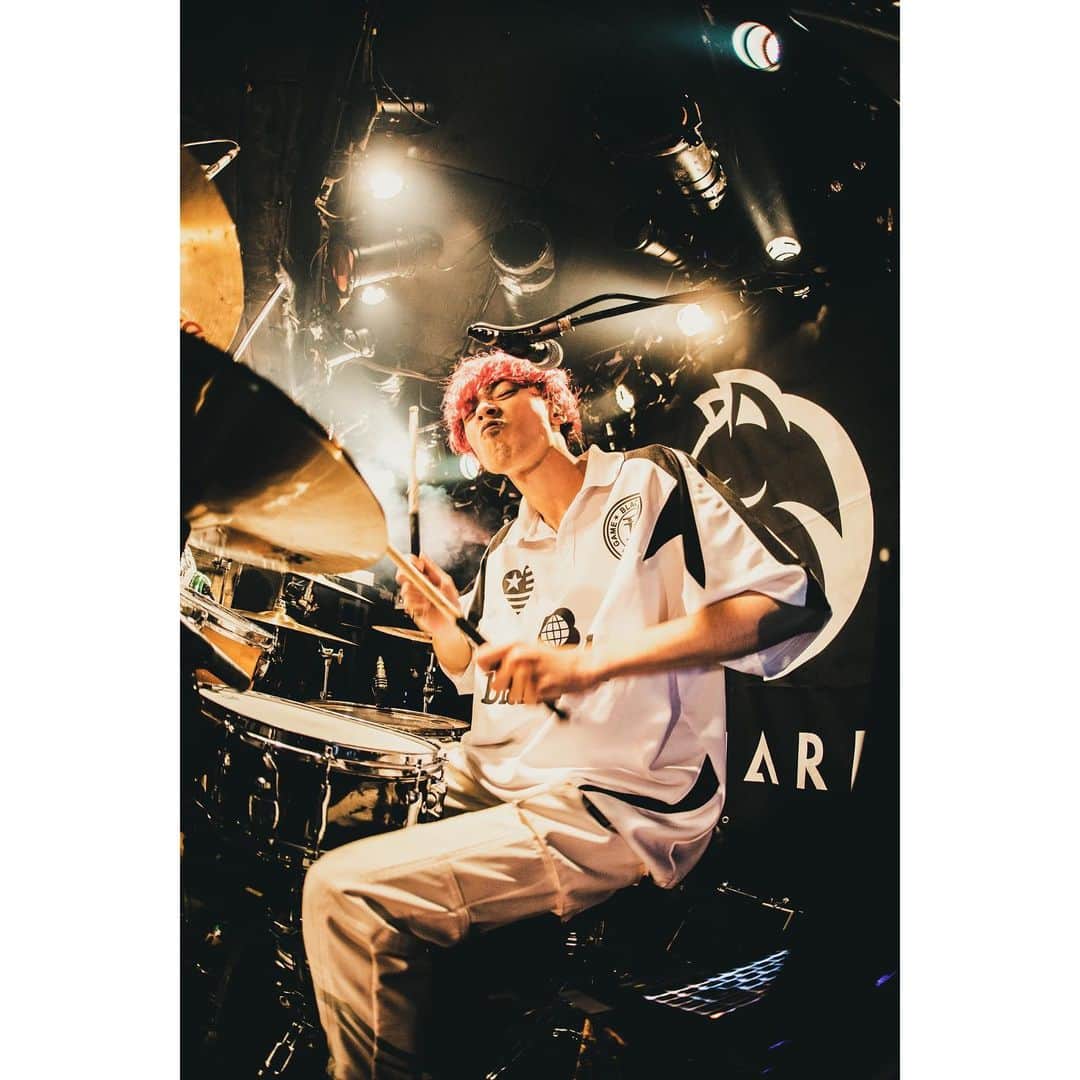 Hasshi（はっしー）のインスタグラム：「2023.2.24 渋谷CLUB CRAWL 「BREAKING BIRTHDAY 睦ニキ生誕祭」  俺達の大好きなライブハウスが少しずつ戻ってきたのを肌で感じられた、最高の夜でした！ 来てくれた皆ありがとう🤘  Photo：@mnmy_0073   #voisquarecat #ぼいすく #drums #drum #drummer #rock #ドラムス #ドラマー #ドラム #ドラム男子 #ロックドラマー #sakae #sakaedrums #sakaeosakaheritage #paiste #🥁 #邦楽ロック #邦ロック #ロックバンド #ライブバンド  #fashion #ライブ写真 #photo #livephoto」