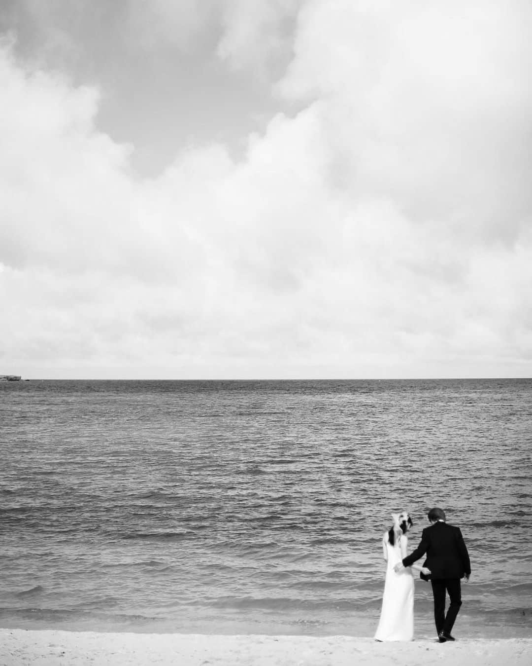 大政絢のインスタグラム：「去年、 大切な友人、家族に囲まれて結婚式を行いました。  自分にとってとても大切な時間、そして、感謝溢れる日になりました🌿」