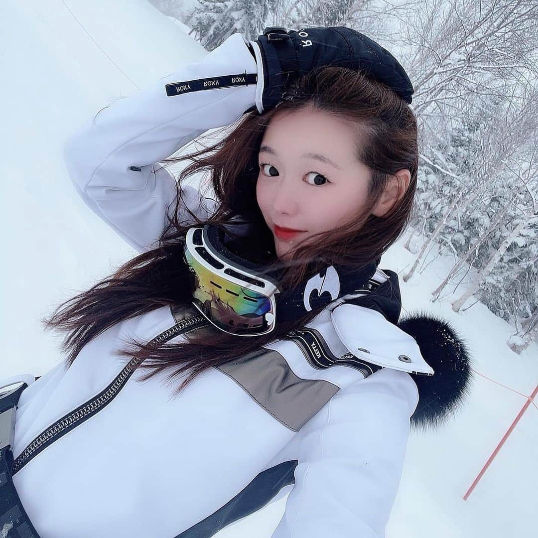 市原佑梨のインスタグラム：「powder❄️snow  前に行ったニセコ☃️✨」