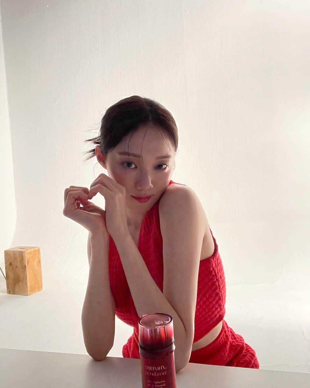 イ・ソンギョンさんのインスタグラム写真 - (イ・ソンギョンInstagram)「❤️SHISEIDO」2月27日 22時06分 - heybiblee