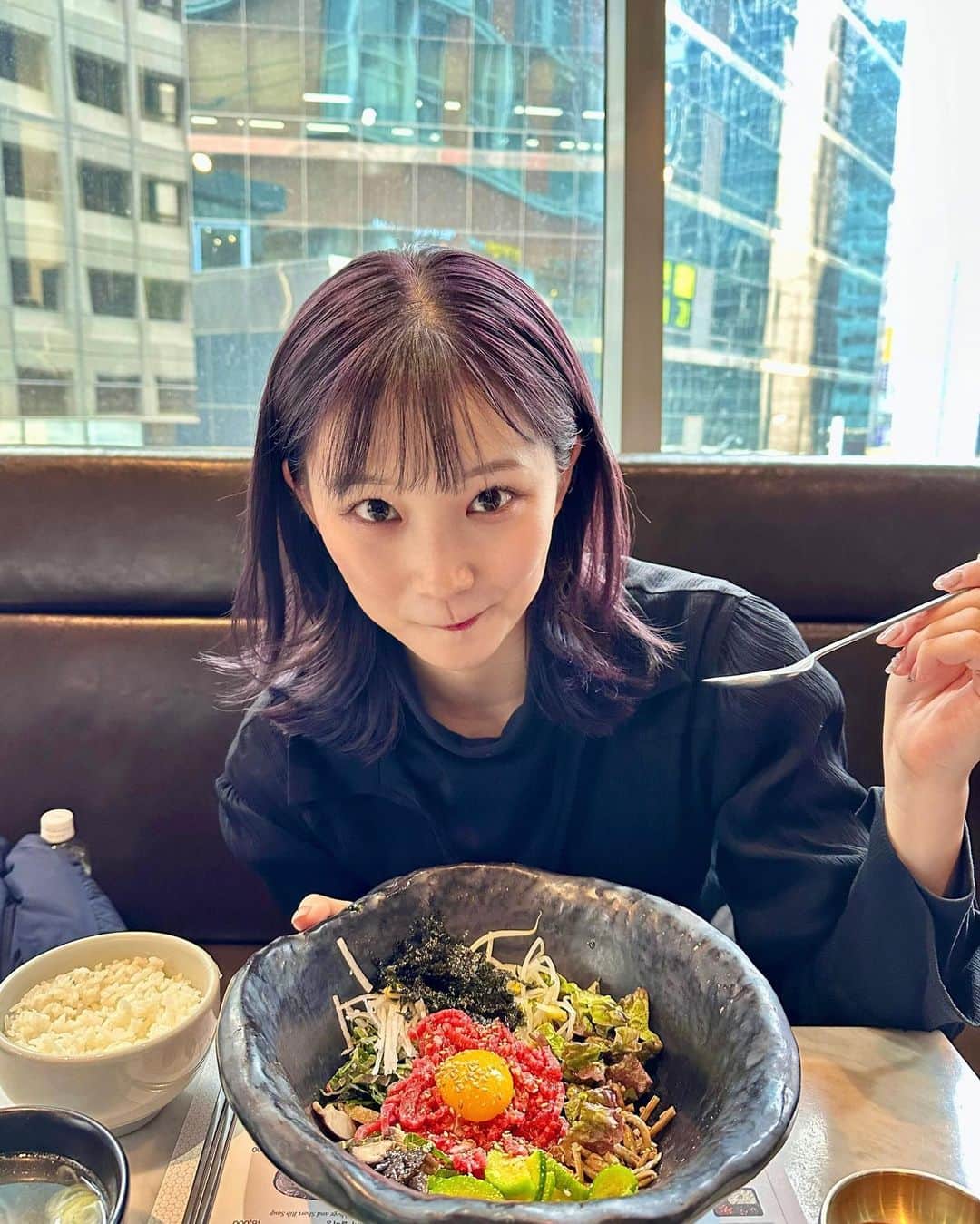 加藤早和子のインスタグラム：「❤︎  in korea🇰🇷  このビビンバ美味しかったな〜〜 もう一回食べたい、😔😔  . . #韓国 #韓国旅行 #江南 #ビビンバ  #korea #trip #한국」