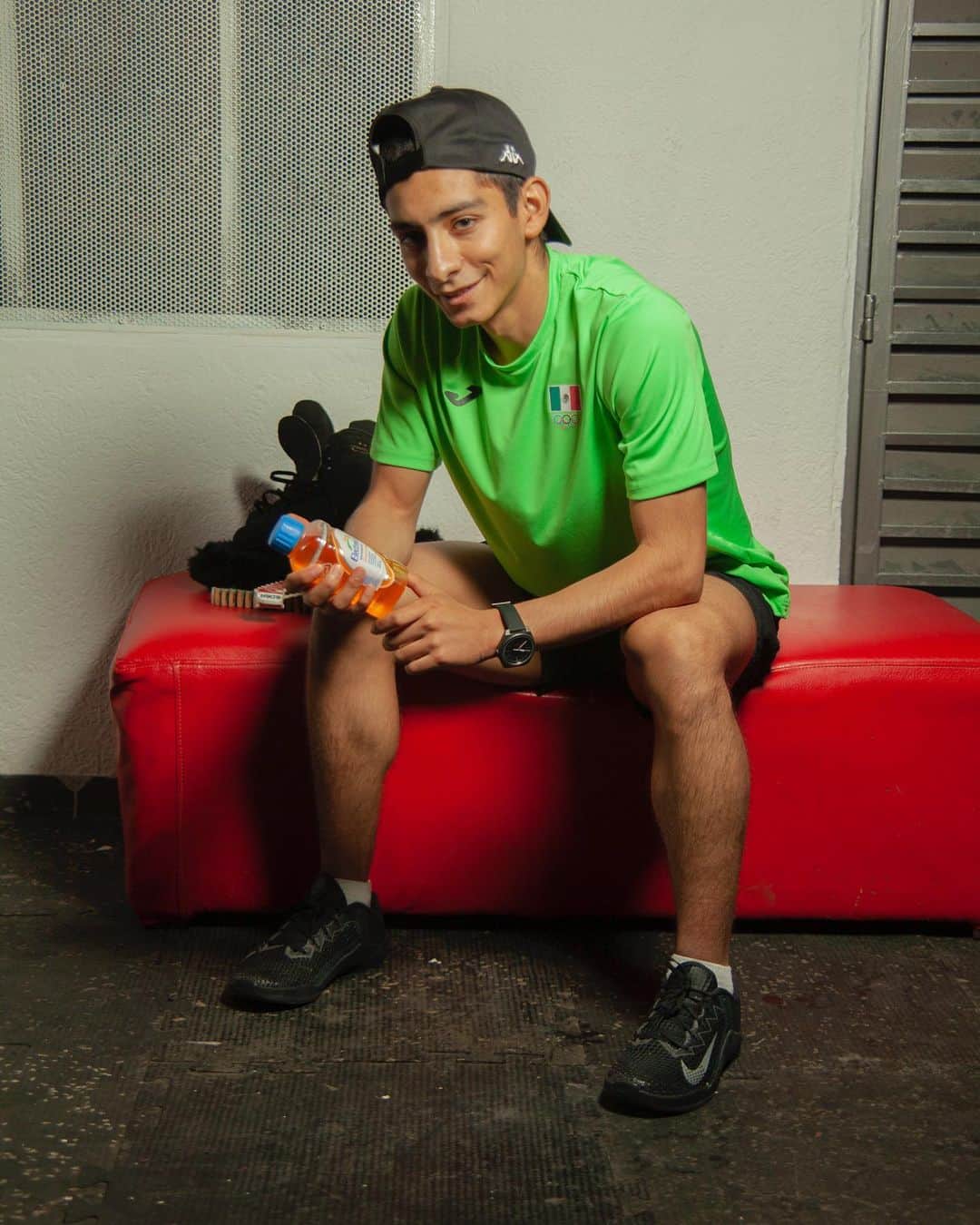 Donovan Carrillo Suazoのインスタグラム：「Con esté calor que ganas de patinar y de un @electrolitoficial bien frio ❄️」