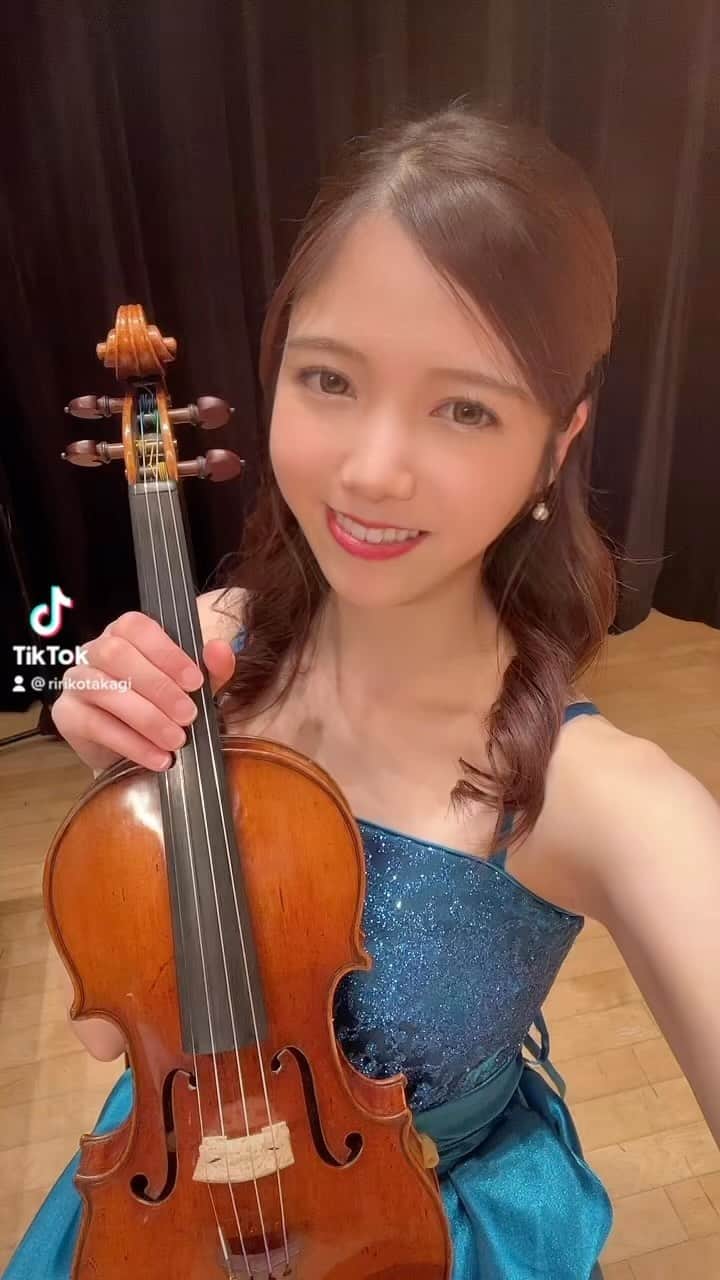 高木凜々子のインスタグラム：「収録無事おわりました！ コンチェルト2曲演奏したよ🎻  演奏動画、お楽しみに‼️  #violin #music #concert #japan」