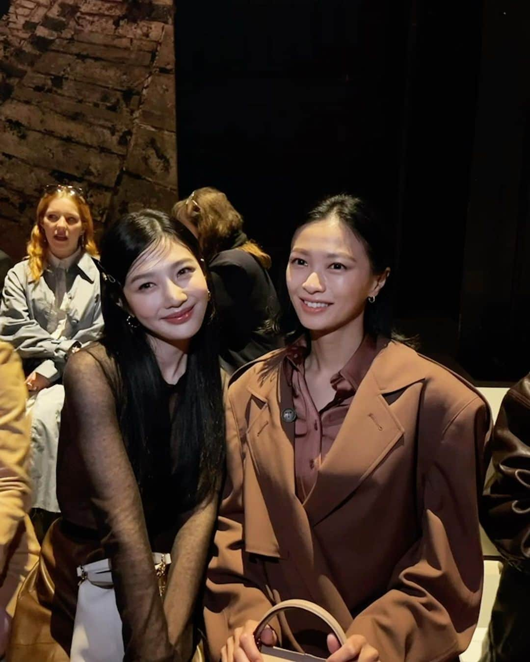 榮倉奈々さんのインスタグラム写真 - (榮倉奈々Instagram)「I was happy to meet you in Milan.  @walterchiapponi @tods  #TodsFW23 #TodsItalianFeeling #Tods」2月28日 18時29分 - nana_eikura