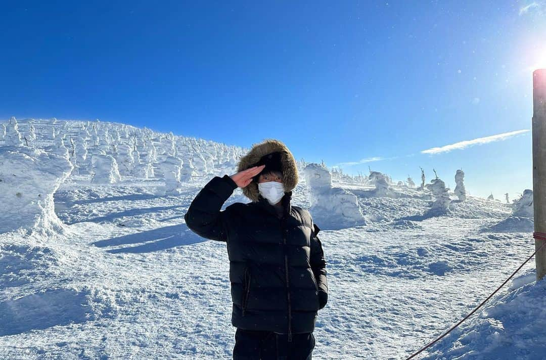 川井歩さんのインスタグラム写真 - (川井歩Instagram)「念願の樹氷を観に行ってきました⛄️ 頂上寒すぎたけど行ってよかったです！ 次のオフはどこに行こうかな🤔 #山形　#樹氷　#まだまだ巡るぞ山形県」2月28日 18時41分 - s.h.ayumu8