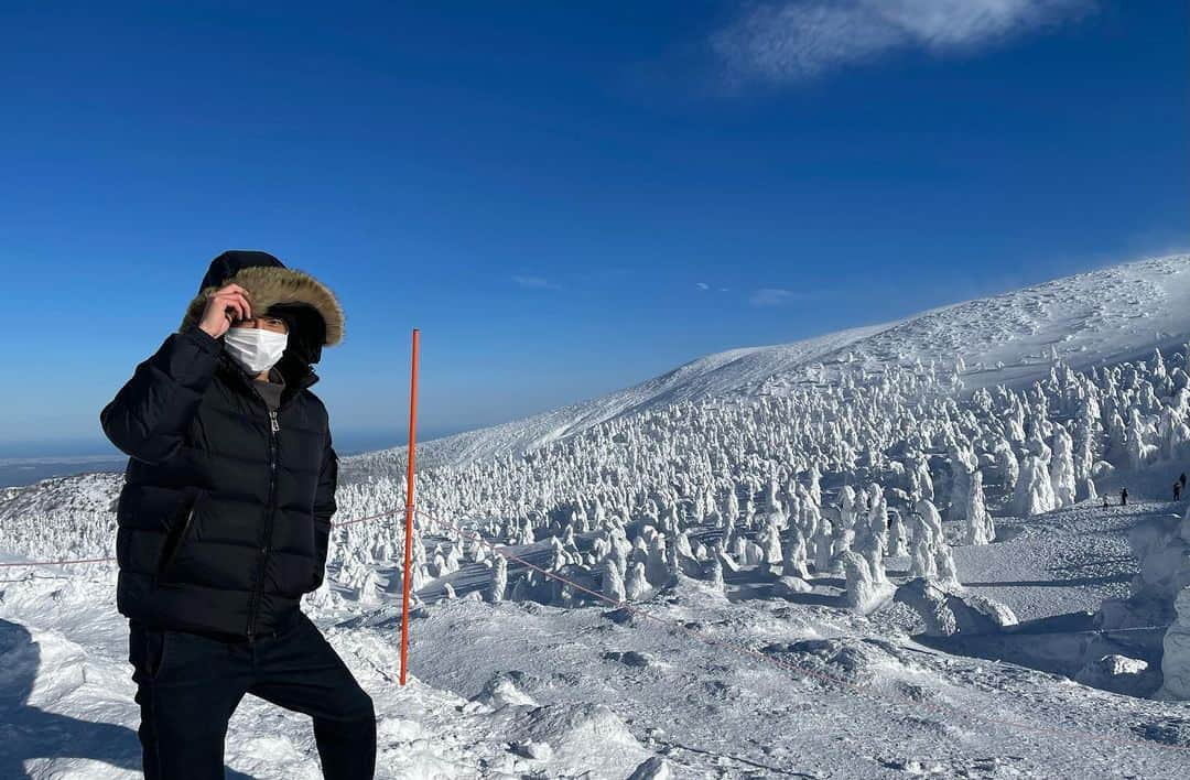 川井歩さんのインスタグラム写真 - (川井歩Instagram)「念願の樹氷を観に行ってきました⛄️ 頂上寒すぎたけど行ってよかったです！ 次のオフはどこに行こうかな🤔 #山形　#樹氷　#まだまだ巡るぞ山形県」2月28日 18時41分 - s.h.ayumu8