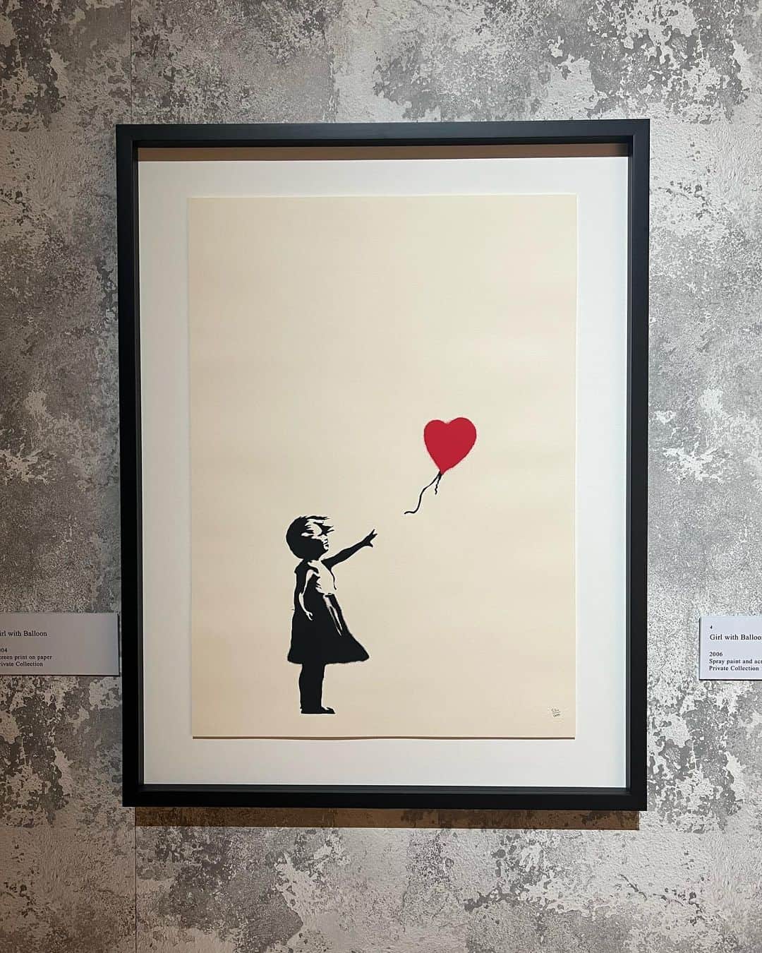 木下美咲さんのインスタグラム写真 - (木下美咲Instagram)「Who is Banksy?  　　　 　　　　 　　　ーーーーーMay be you.  #banksy #whoisbanksy #バンクシー #バンクシー展」2月28日 19時09分 - happyberry7